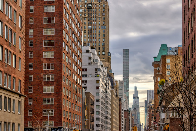 Manhattan apartment buildings