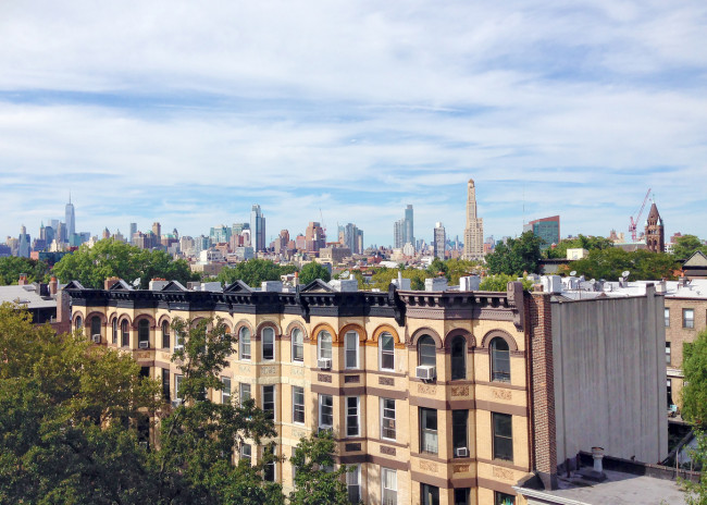 The skyline of Manhattan from Park Slope, Brooklyn.